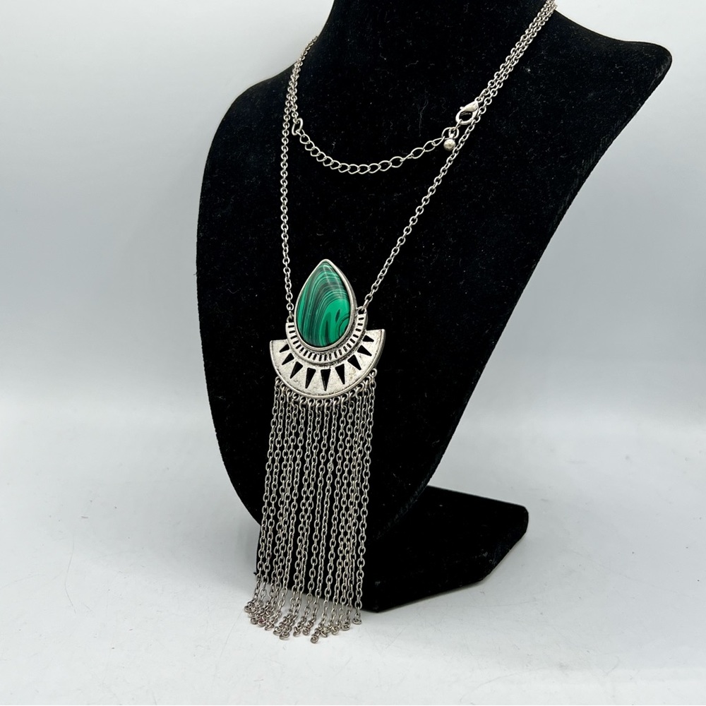 Vintage southwestern silver tone necklace malachite pendant chain fringe 28”